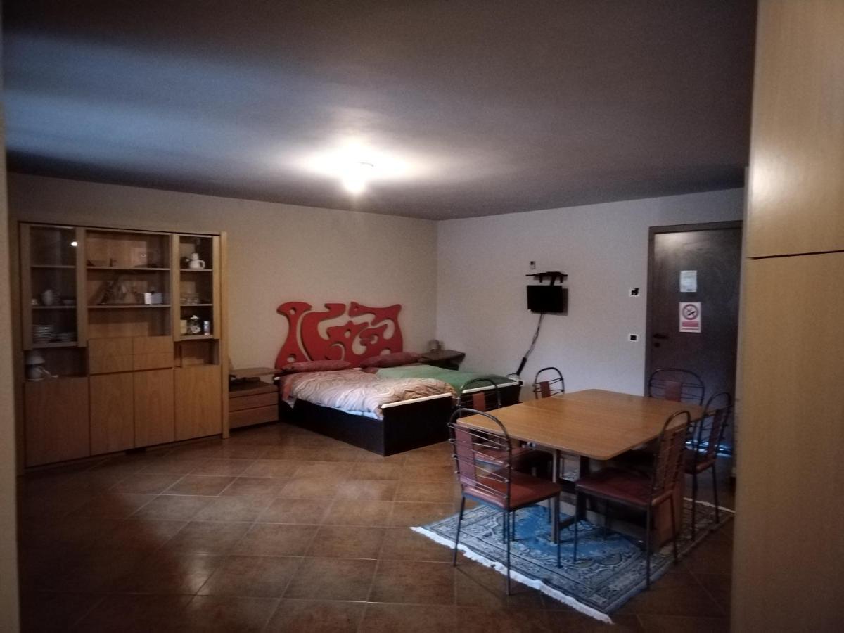 Bed & Breakfast Viadelgolf41 Carimate Exteriör bild